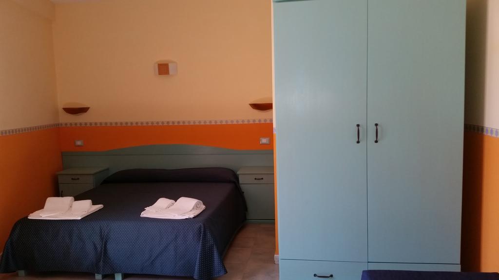 Hotel Costa Antiga Сант'Анна-Аррези Экстерьер фото