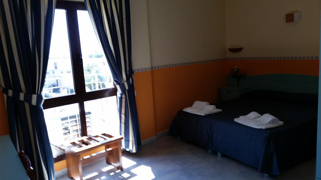 Hotel Costa Antiga Сант'Анна-Аррези Экстерьер фото